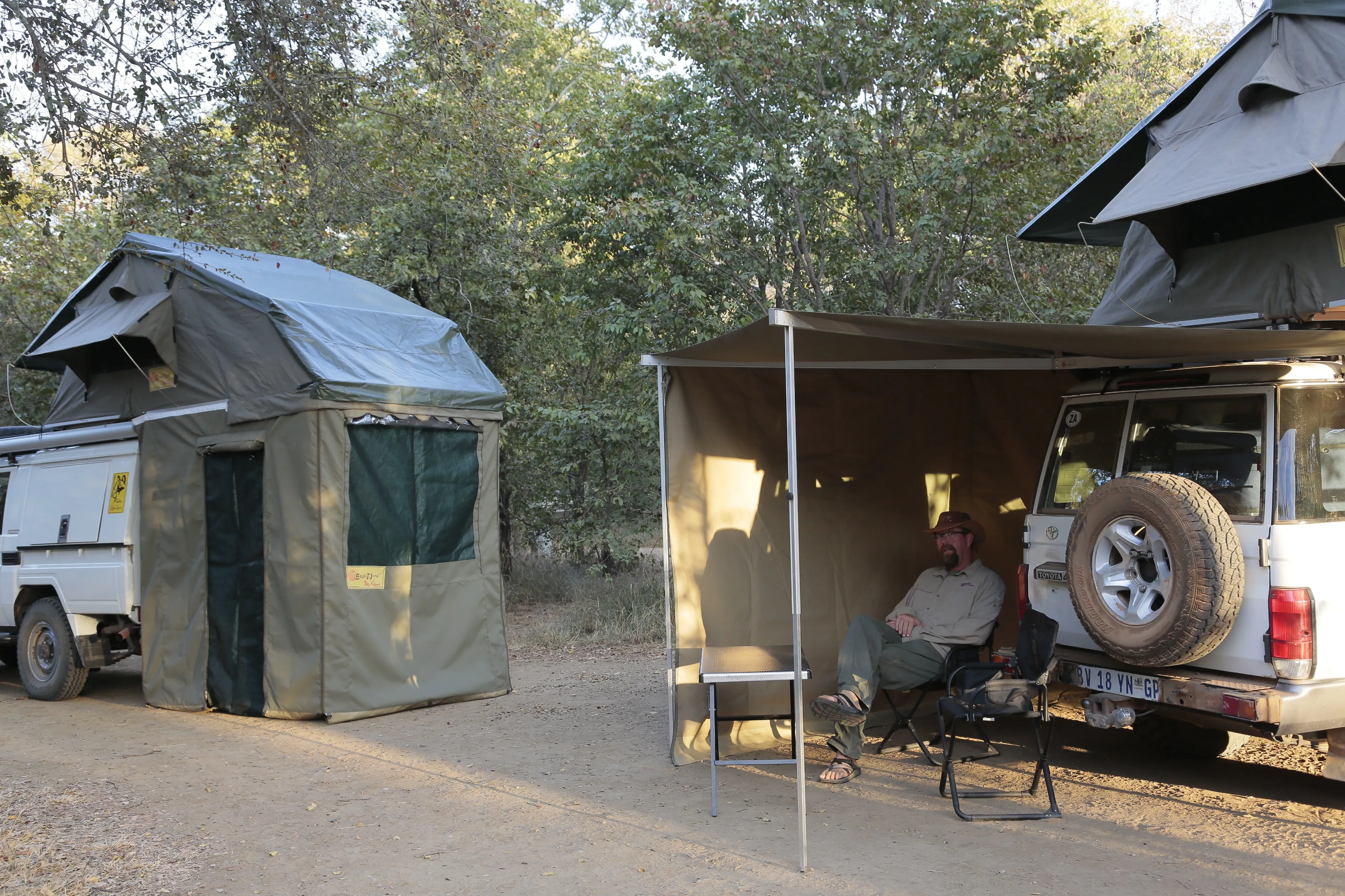 XKLUSIV Roof Top Tent